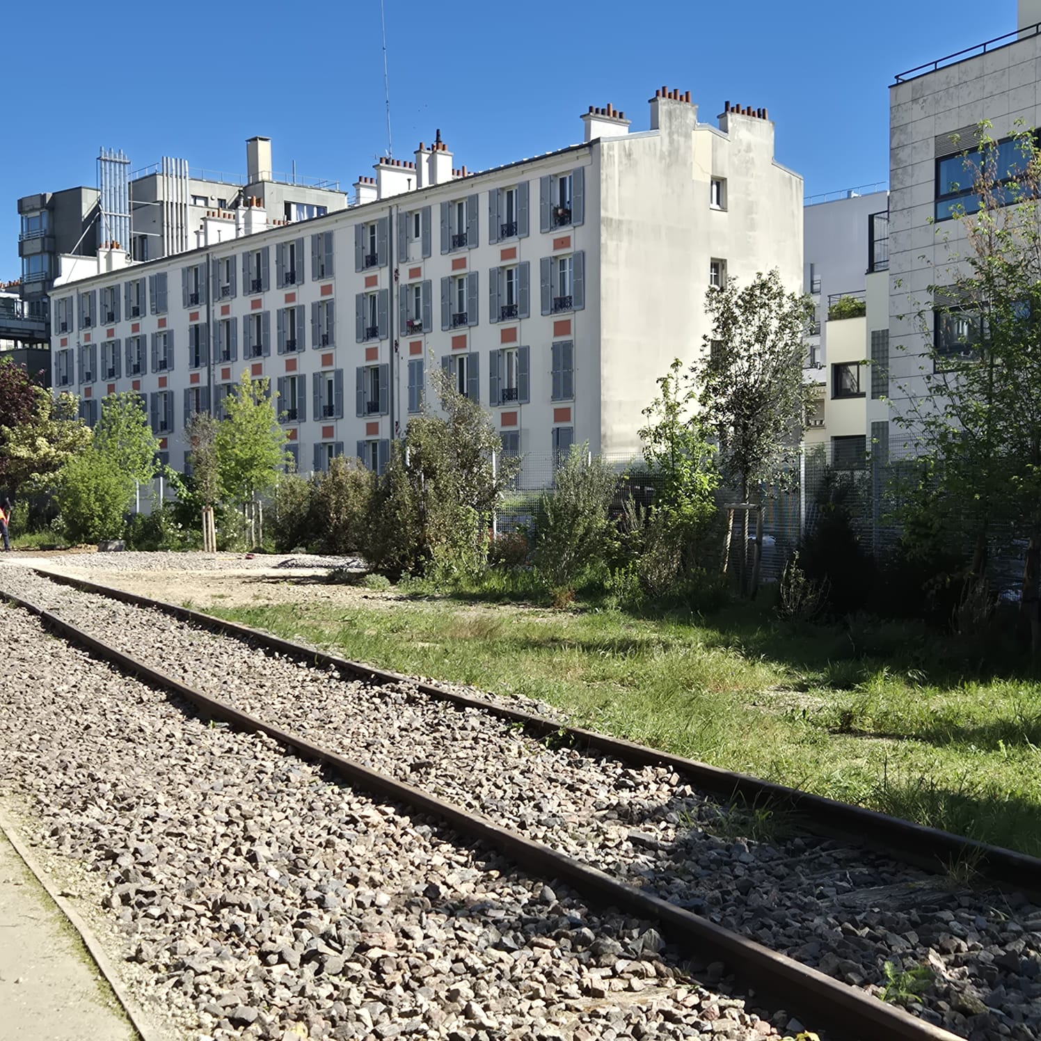 Rail tracks transformed into a green promenade near Canal de l'Ourcq